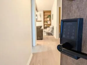 Charming Clovis Retreat Central Location Modern Amenities Cozy Style - Clovis