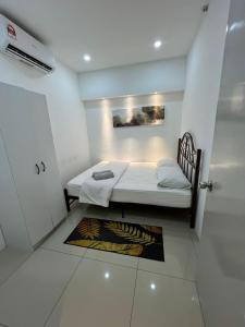 Apartment with 2 Bedrooms, Trefoil @ Setia City (Imperia Asia Guest House)