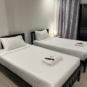 Ivory House Sriracha