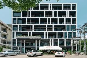 Blu Monkey Hub and Hotel Phuket Town- Free All Day Coworking space - Пхукет-Таун