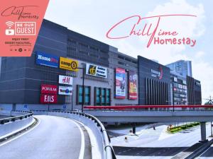Above Paradigm Mall- next Hyatt Palace 5GWifi Netflix by ChillTime Homestay