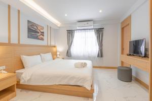 R5市中心豪华4卧5卫泳池别墅c