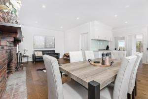 Back Beach Serenity - Expansive Home with Games Area