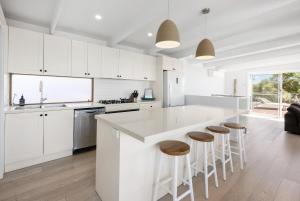 Style In Sorrento - Bay Views, Spa, Snooker, Beach