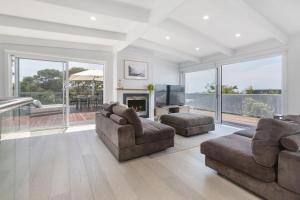 Style In Sorrento - Bay Views, Spa, Snooker, Beach