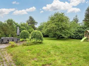 8 person holiday home in Oksbøl-By Traum