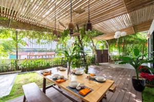 Man Villa -Sunset Outdoor Jacuzzi 8min to Oldtown