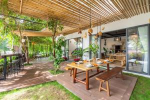 Man Villa -Sunset Outdoor Jacuzzi 8min to Oldtown