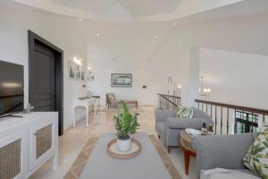 Grosvenor House by Hireavilla - 3BHK Duplex with Pool in Assagao