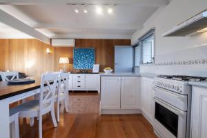 Blue Cottage Bay Views - Walk To Blairgowrie Beach & Village