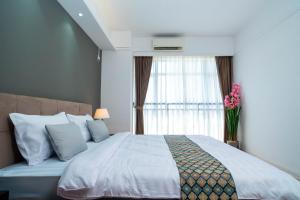 EAST VIEW RESIDENCES Building Tower B#Amazing view! access Phnom Penh! Max 2-4ppl