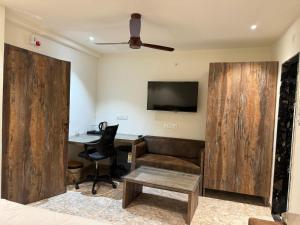 Hotel Sajanshree