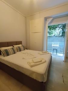 Cozy & Stylish Nest Vibrant Exarchia Neighborhood