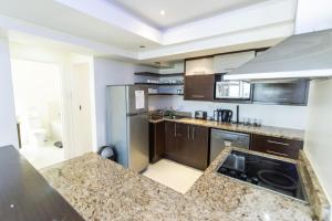 The Pearls 5th Floor Luxury Apartment