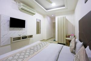 Hotel Sterling Inn, New Delhi