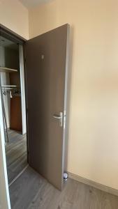 Appartements Appartement 5 chambres proche de toute commodite : photos des chambres