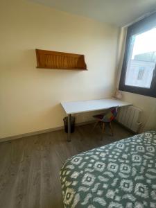 Appartements Appartement 5 chambres proche de toute commodite : photos des chambres