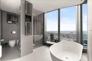 Australia108 High Level Apt 3 bedrooms 2 parking