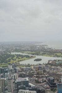Australia108 High Level Apt 3 bedrooms 2 parking