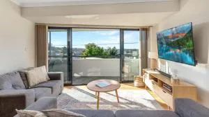 Husky Oasis - Centre OF Huskisson - - Woollamia