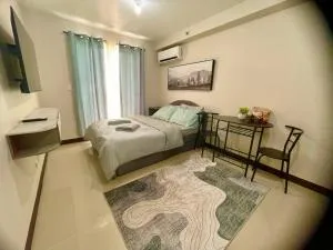 Near Beach Condo with 2 Olympic Size Pool - Agus