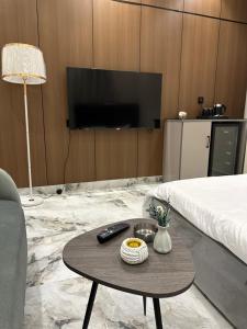 شقة استديو تصميم أنيق هادئ دخول ذاتي العقيق 6b بالقرب من البولفيارد