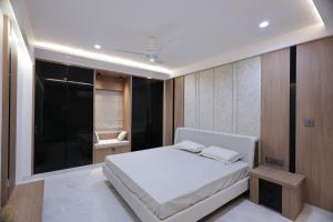 Woodlands Apartment 501 - Fully Furnished Luxury Apartment