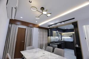 Woodlands Apartment 501 - Fully Furnished Luxury Apartment