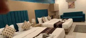 Hotel Royal Square - Uwārsad