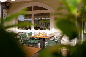 Gostišče Pri Dveh Petelinih