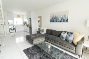 Dolphins View luxury Apartment