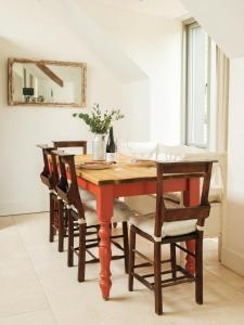 The Old Winery Cottage No2