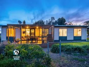Nordic Retro Beach House at Port Elliot - ميناء إليوت