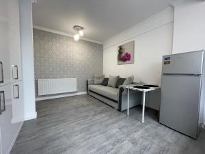 Travelers Rezidential Home