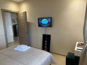Comfort Studio with Pool & Amenities