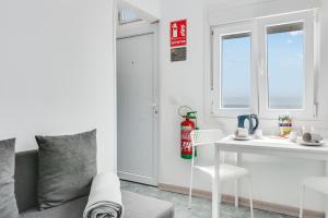 Home2Book Stunning BeachFront Apt, Pozo Izquierdo