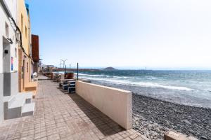 Home2Book Stunning BeachFront Apt, Pozo Izquierdo