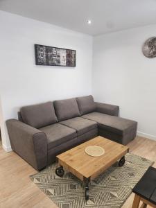 Appartements Gites Zz - WiFi Fibre - Netflix, Disney - Sejours Pro : photos des chambres
