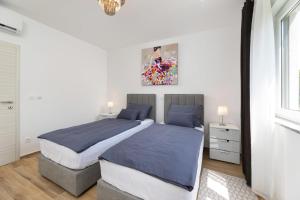 Villa Dolores by EL-PI TOURS