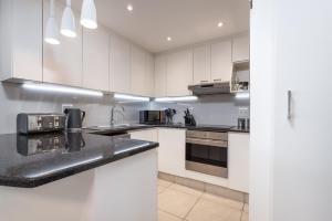 803 Bermudas - by Stay in Umhlanga