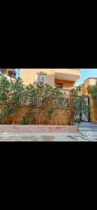 فيلا دور ارضي بمدخل خاص