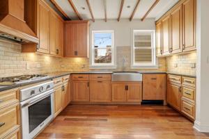 Roscoe Village Family Hideaway