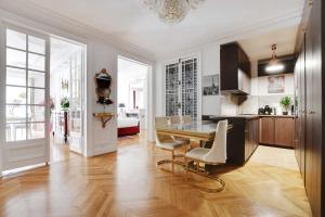 Luxurious flat - 4BD8P - Arc de Triomphe