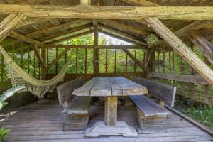 Chalets Chalet authentique luxe piscine : photos des chambres