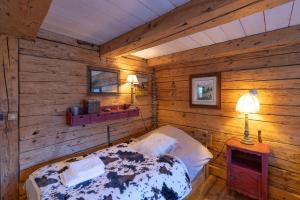 Chalets Chalet authentique luxe piscine : photos des chambres