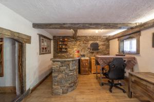 Chalets Chalet authentique luxe piscine : photos des chambres