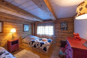 Chalets Chalet authentique luxe piscine : photos des chambres