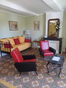 B&B / Chambres d'hotes No2 La Place : Chambre Double Deluxe avec Lit d'Appoint