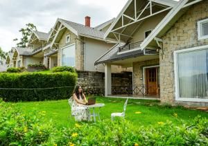 AJ Gable Clouds Ooty by VOYE HOMES - Serene Stay Near Avalanche Emerald Lake
