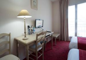 Hotels Brit Hotel Du Perche : photos des chambres